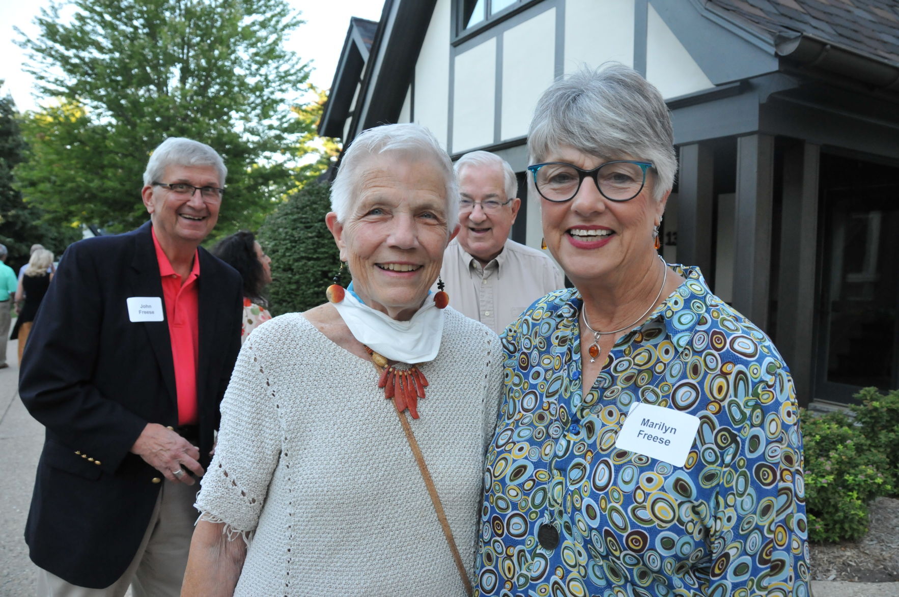Carole Ringer, Marilyn Freese